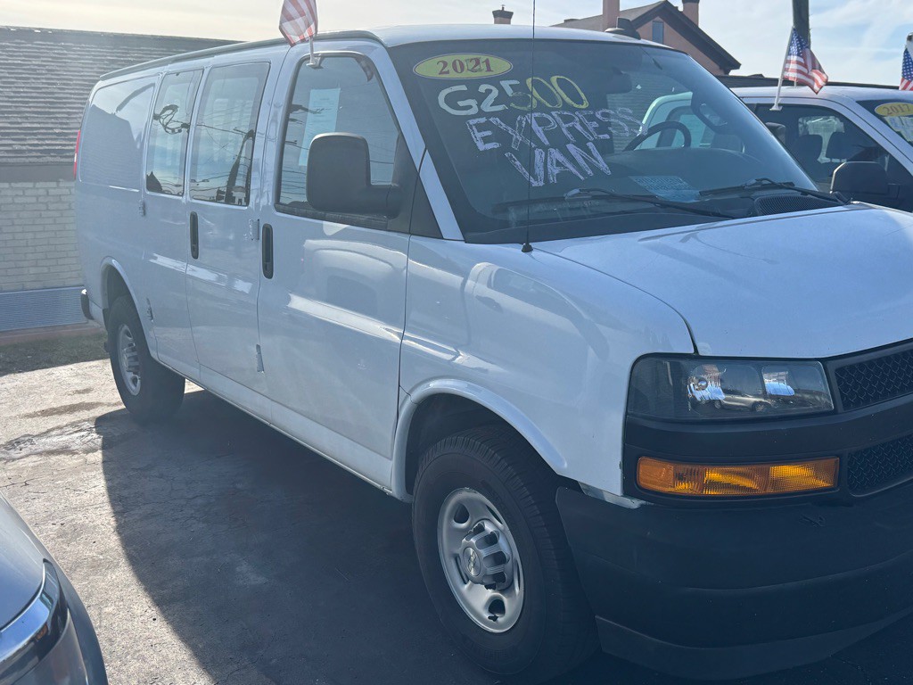 2021 Chevrolet Express Image 2