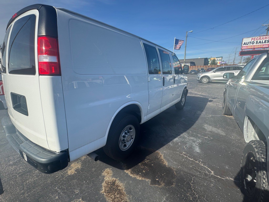 2021 Chevrolet Express Image 5