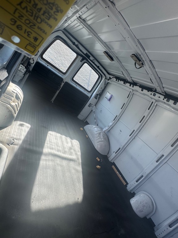 2021 Chevrolet Express Image 8