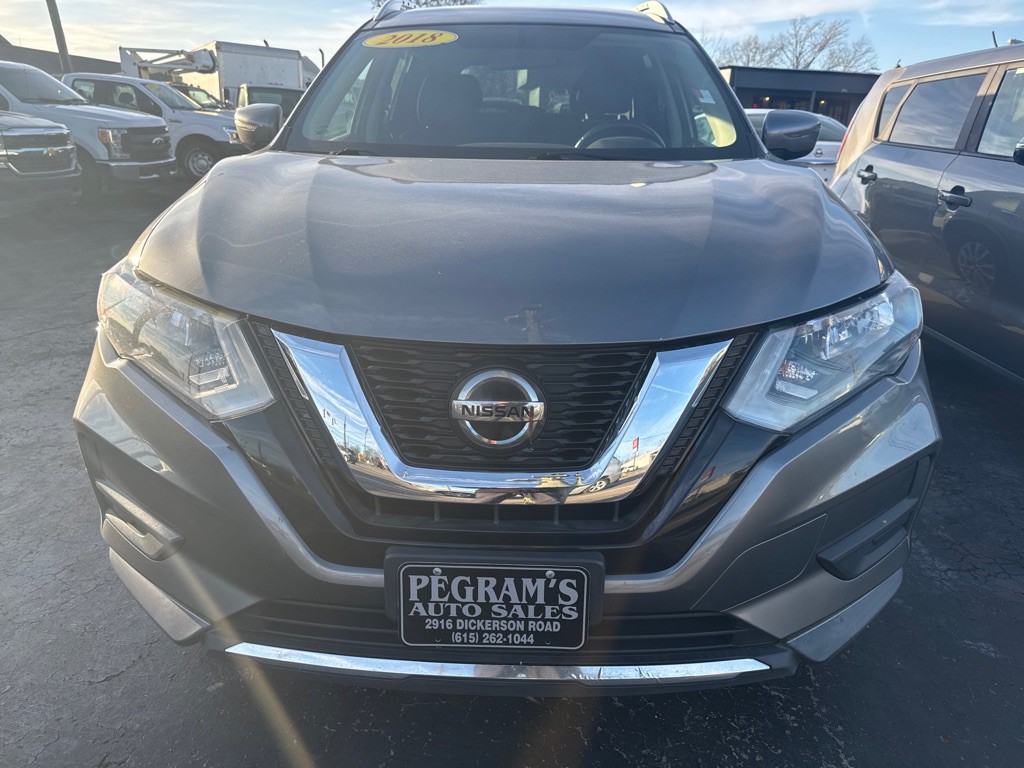 2018 Nissan Rogue Image 2