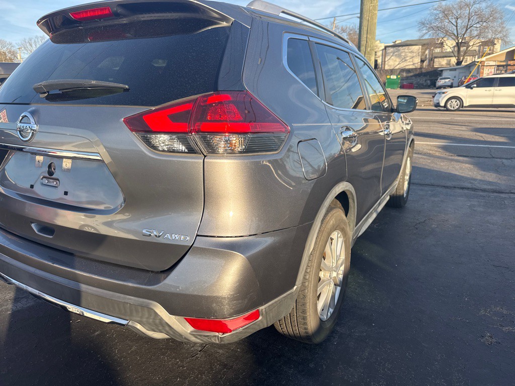 2018 Nissan Rogue Image 8