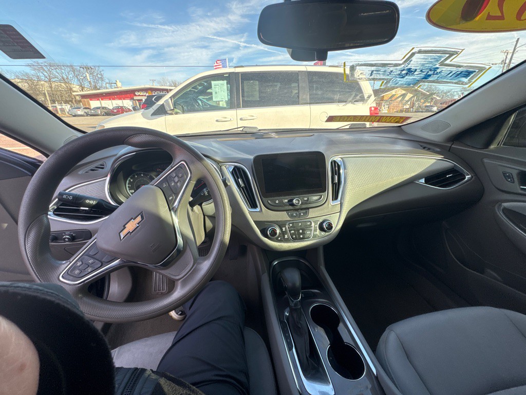 2021 Chevrolet Malibu Image 9