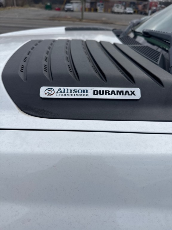 2011 Chevrolet Silverado 1500 Image 2