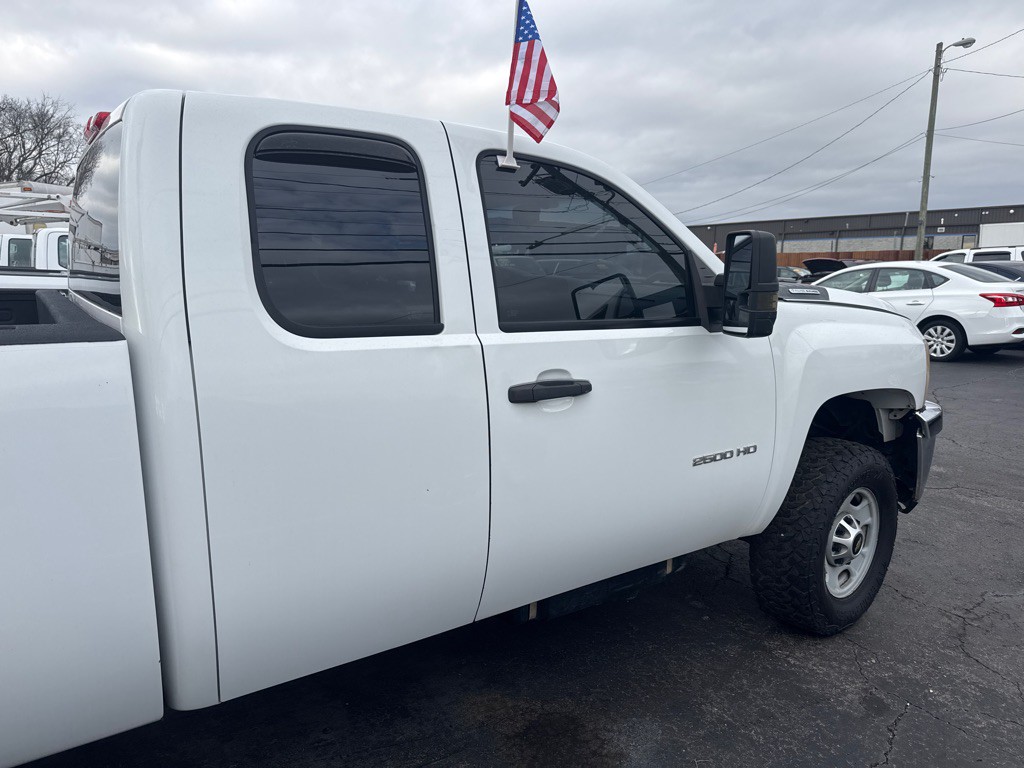 2011 Chevrolet Silverado 1500 Image 13