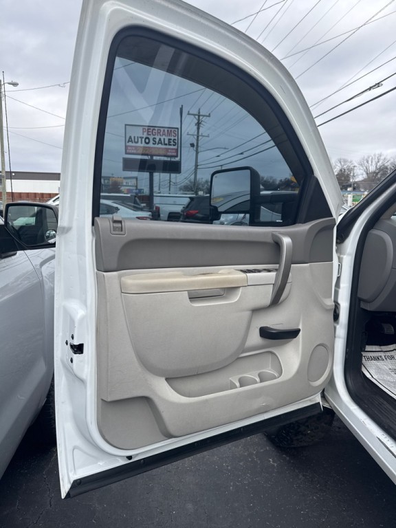 2011 Chevrolet Silverado 1500 Image 16