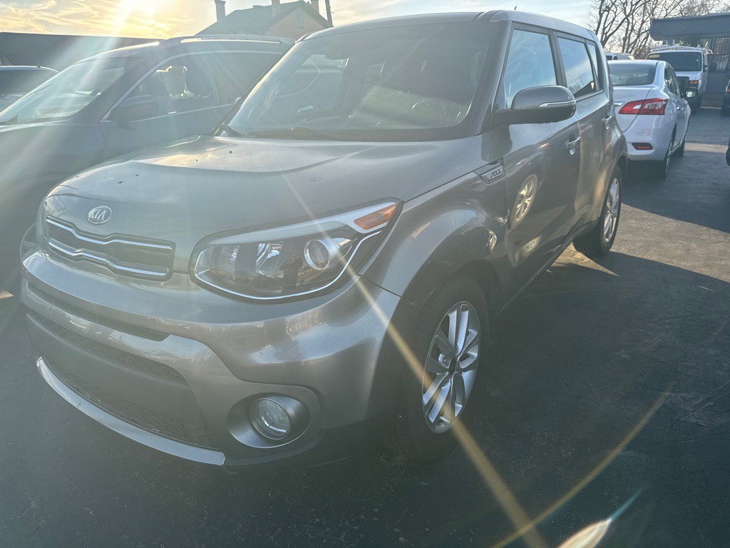 2017 Kia Soul Image 2