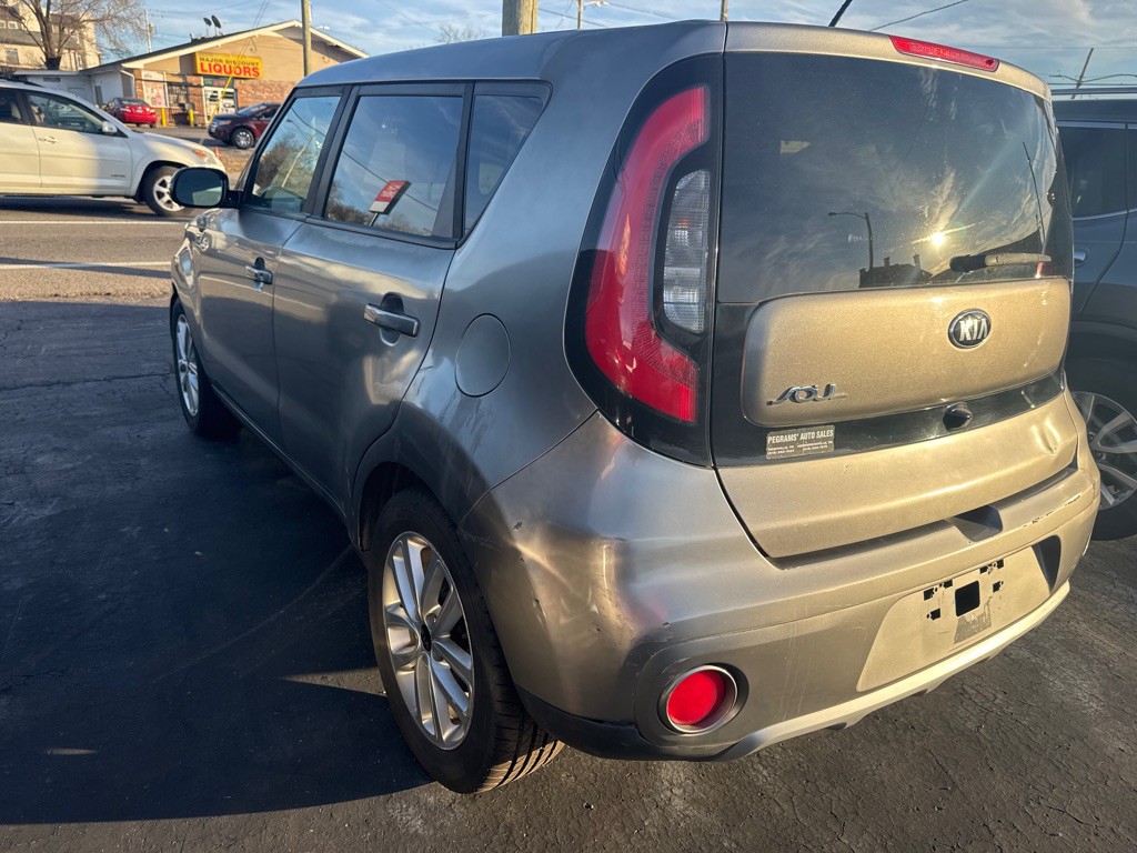 2017 Kia Soul Image 3