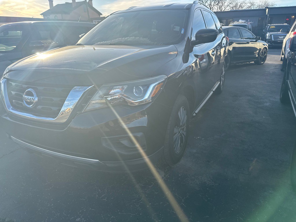 2017 Nissan Pathfinder Image 3