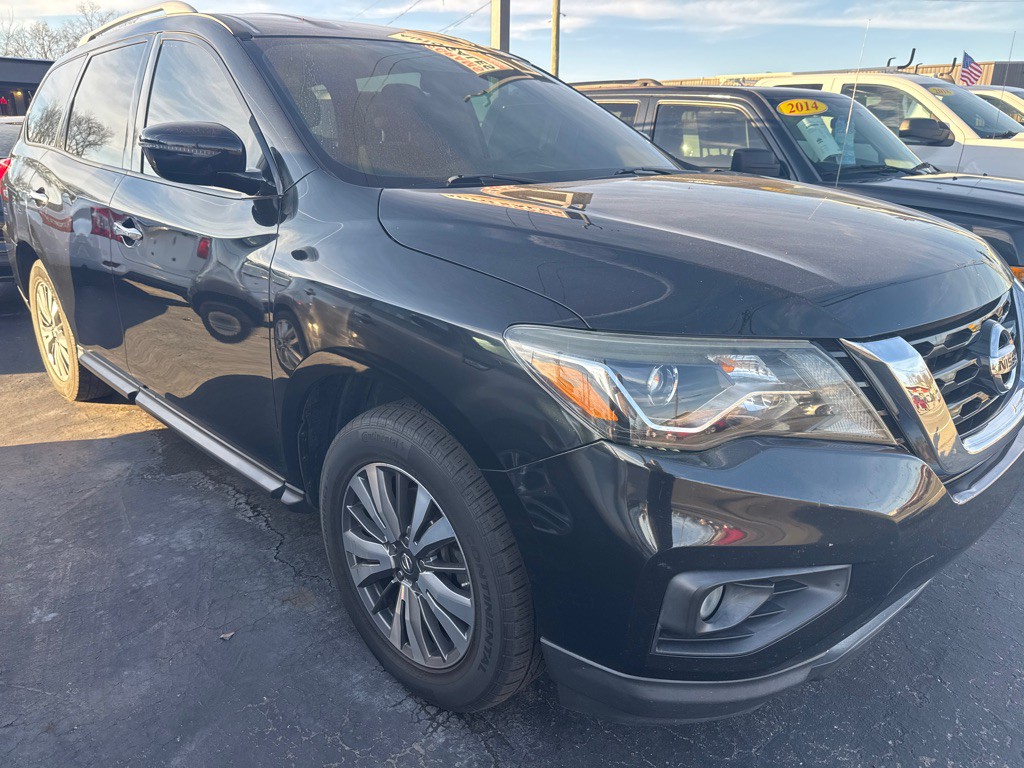 2017 Nissan Pathfinder Image 9