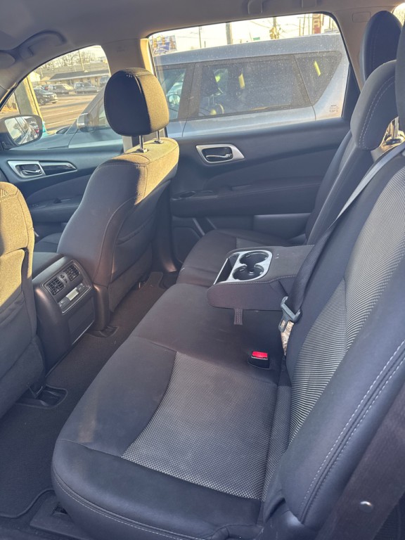 2017 Nissan Pathfinder Image 15