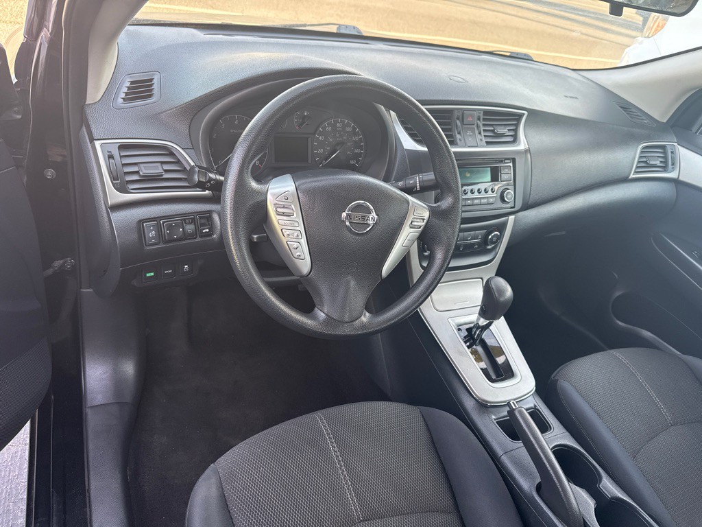 2015 Nissan Sentra Image 9