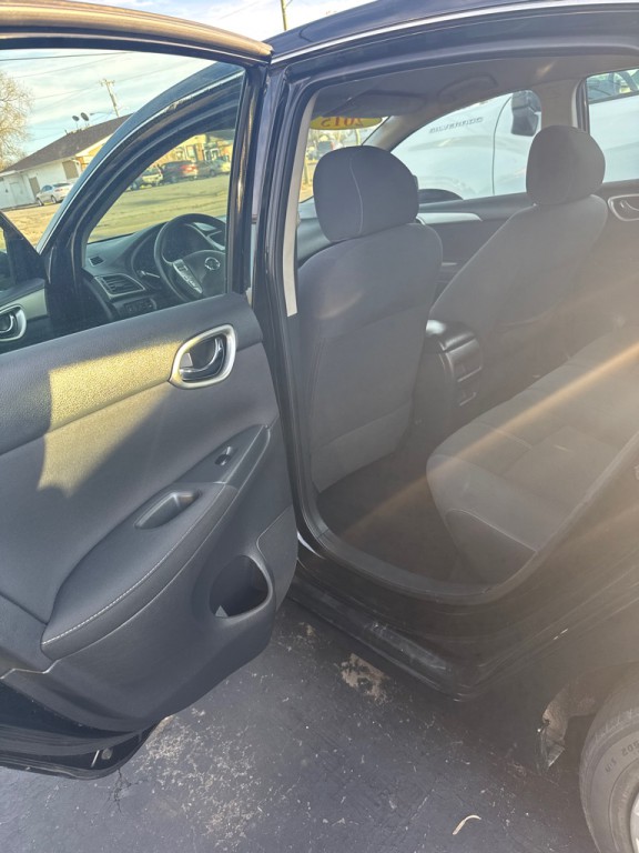 2015 Nissan Sentra Image 10