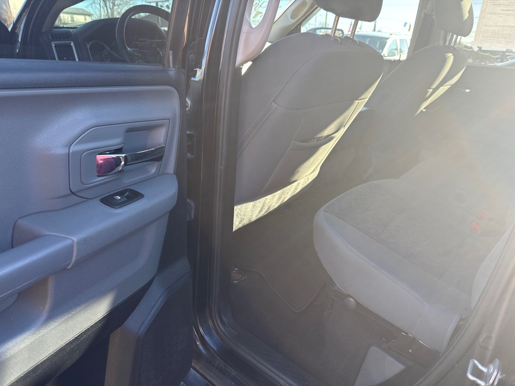 2015 RAM 1500 Image 10