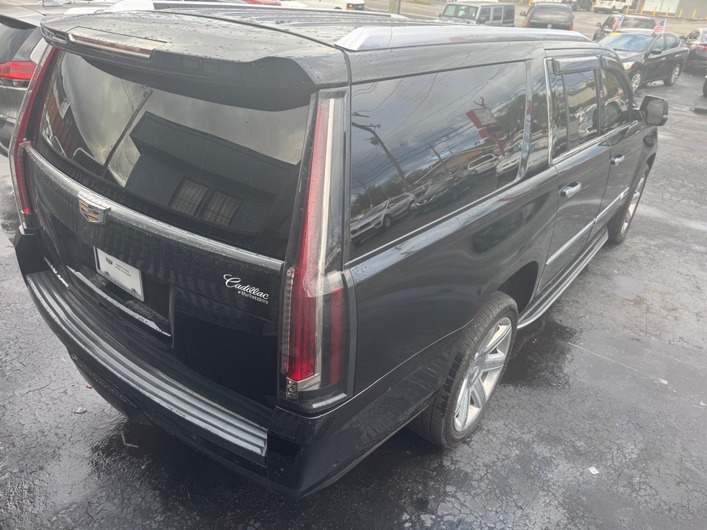 2019 Cadillac Escalade Image 6
