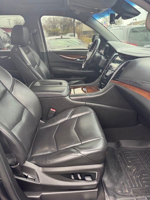 2019 Cadillac Escalade Image 13