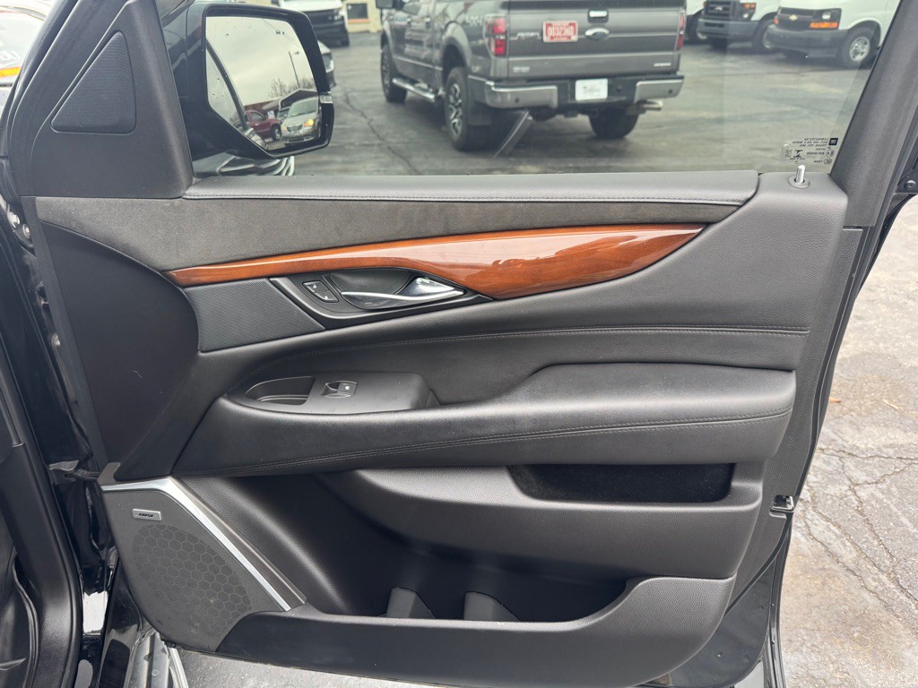 2019 Cadillac Escalade Image 14