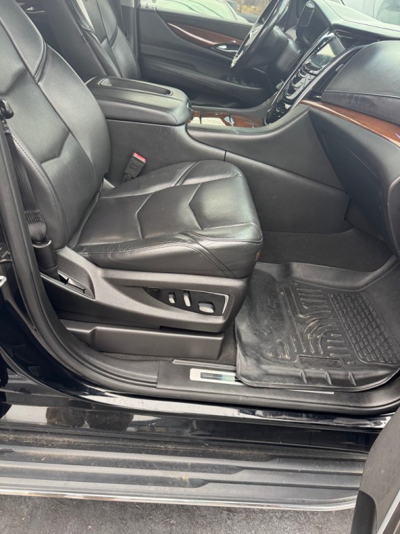 2019 Cadillac Escalade Image 18