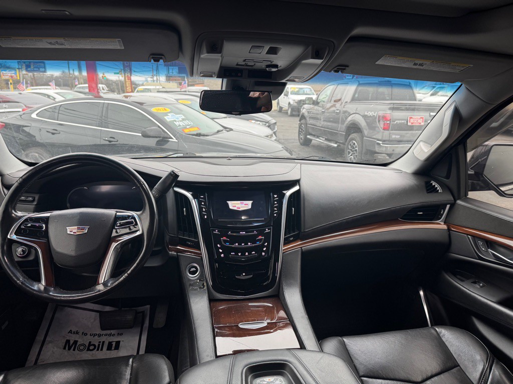 2019 Cadillac Escalade Image 21