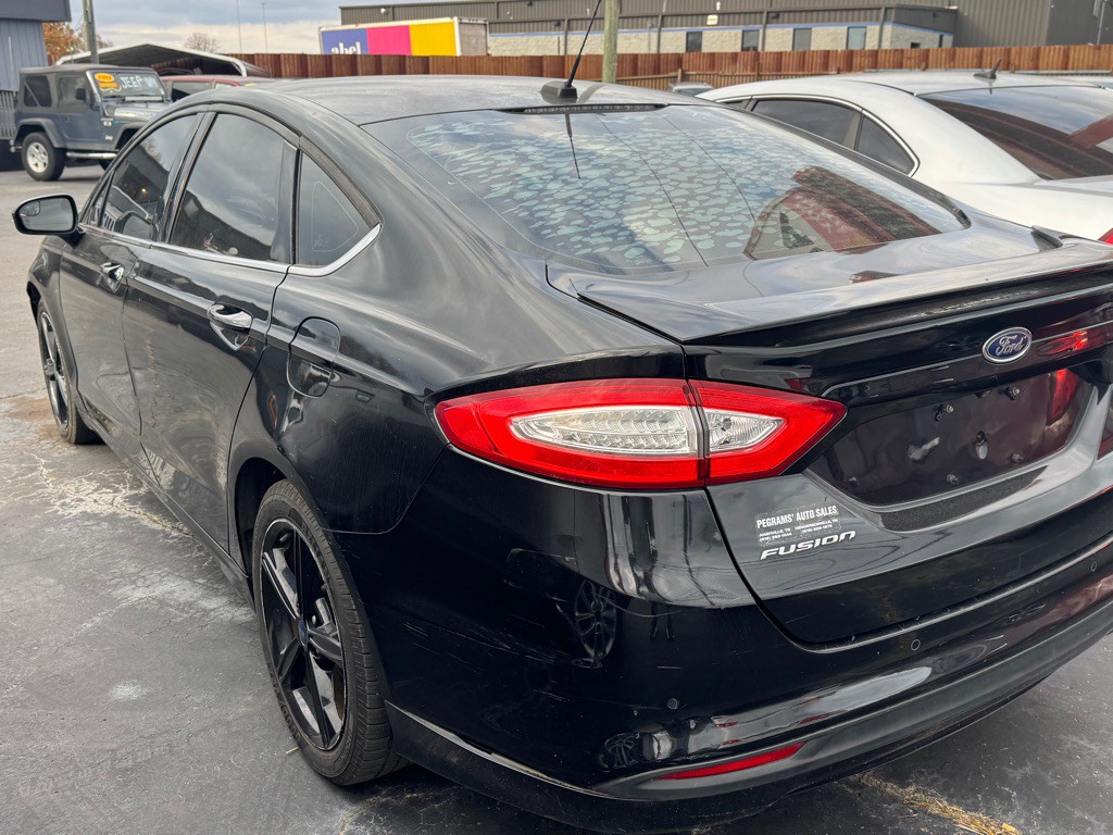 2016 Ford Fusion Image 4