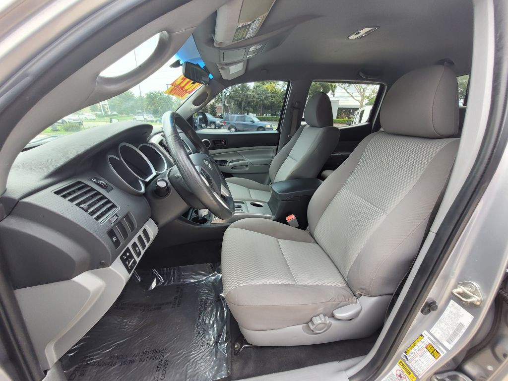 2014 Toyota Tacoma Image 24