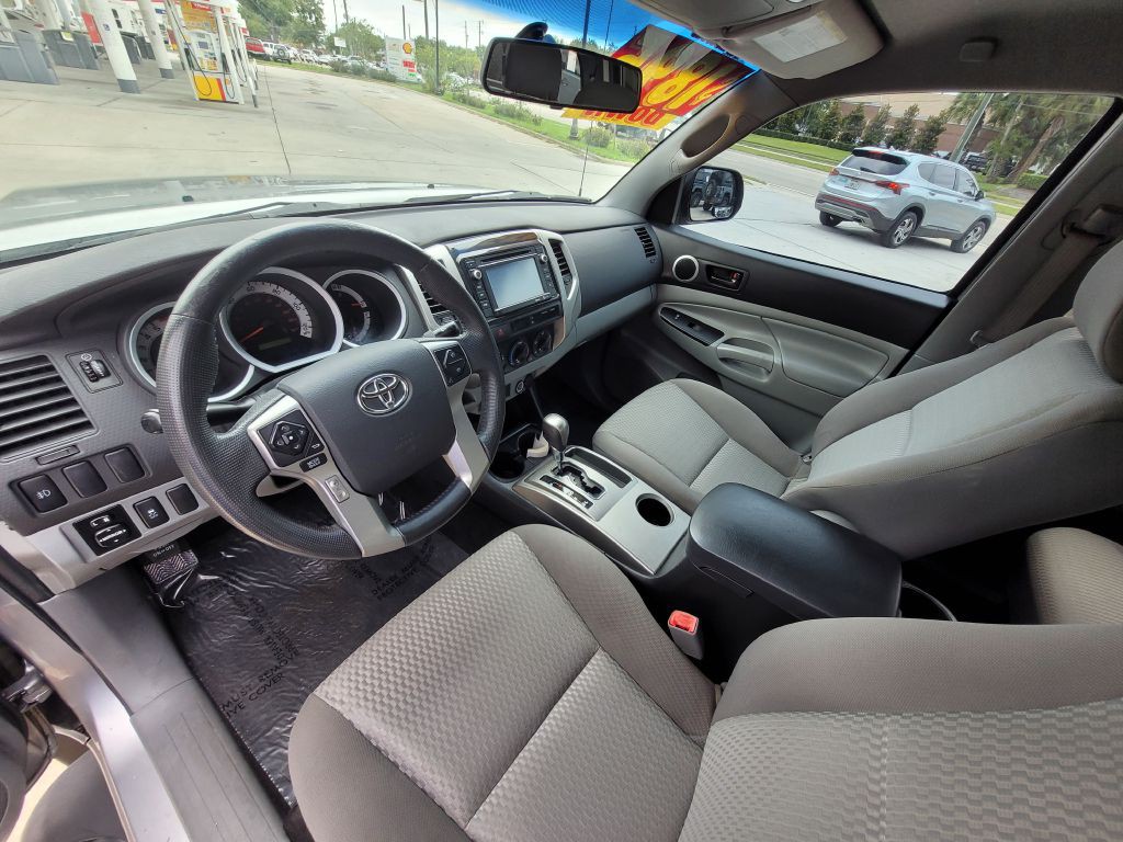 2014 Toyota Tacoma Image 25