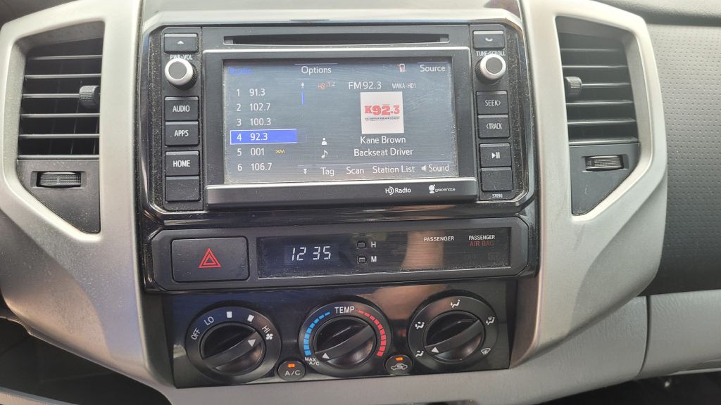 2014 Toyota Tacoma Image 27