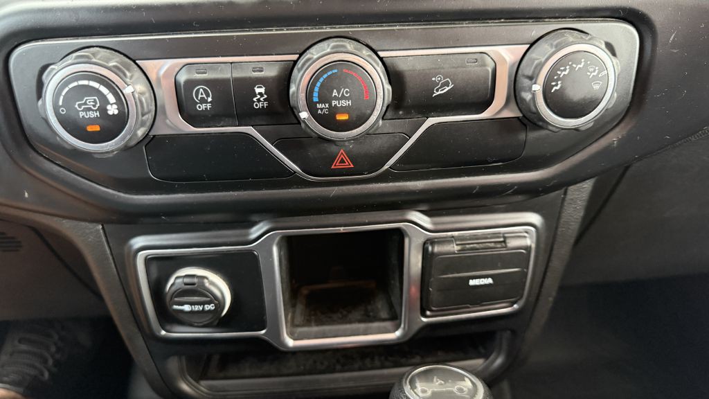2019 Jeep Wrangler Image 30