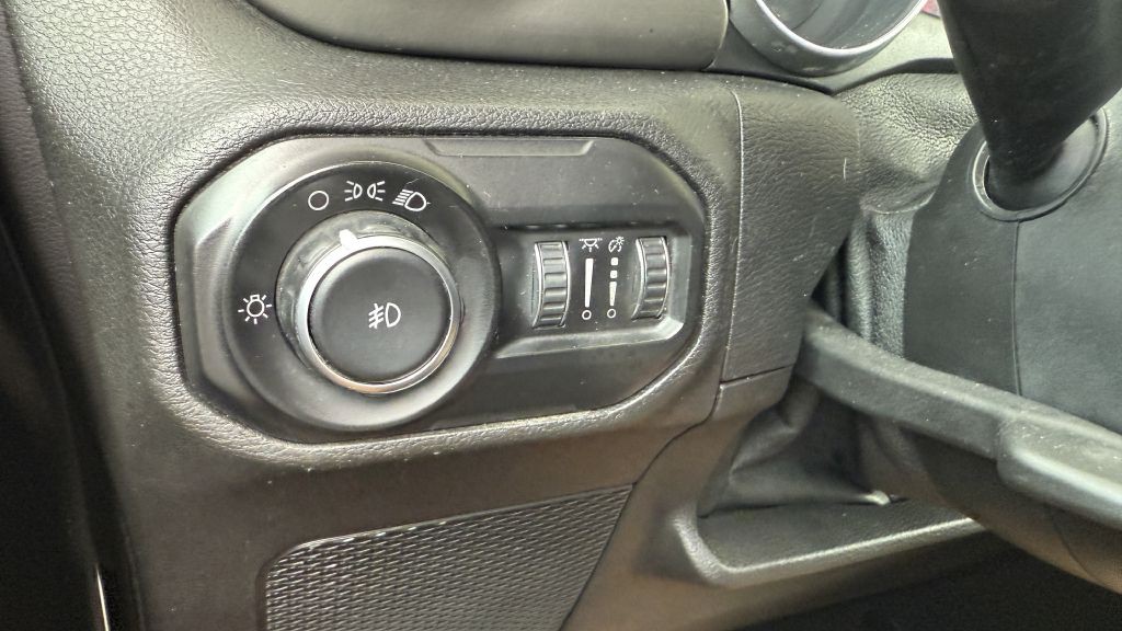 2019 Jeep Wrangler Image 39