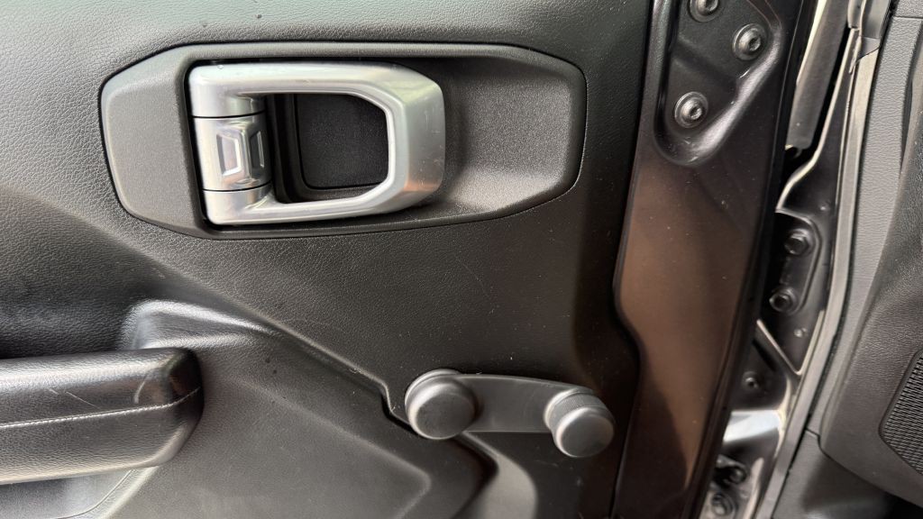 2019 Jeep Wrangler Image 40