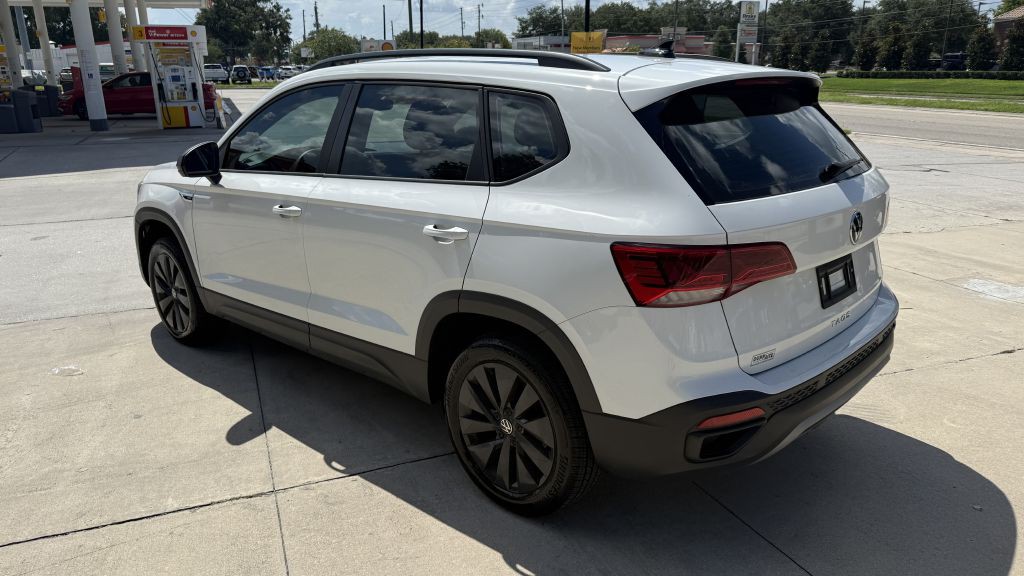 2024 Volkswagen Taos Image 5