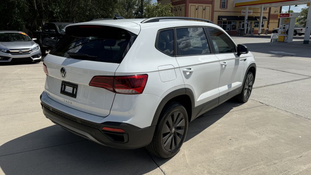 2024 Volkswagen Taos Image 7