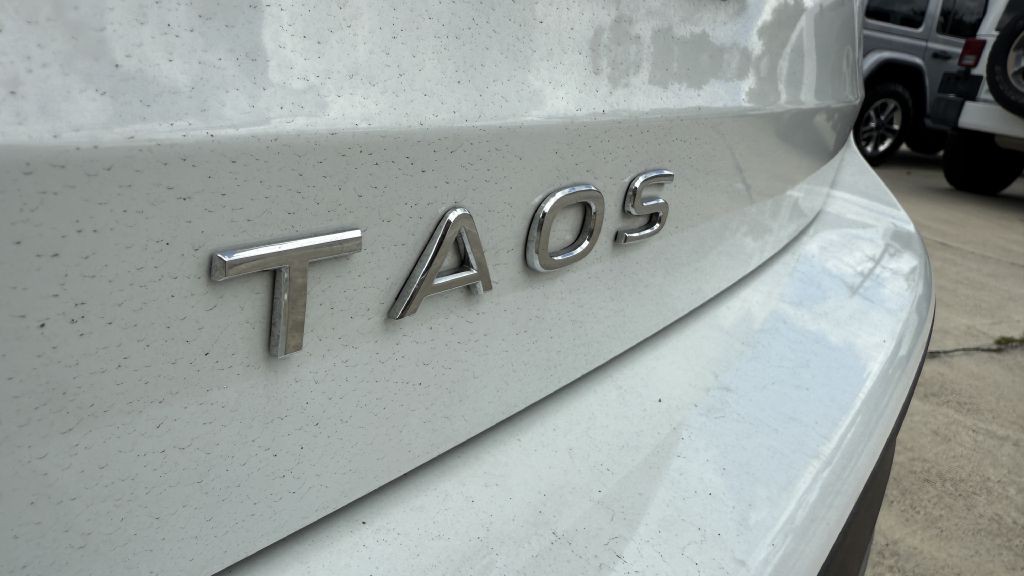 2024 Volkswagen Taos Image 18