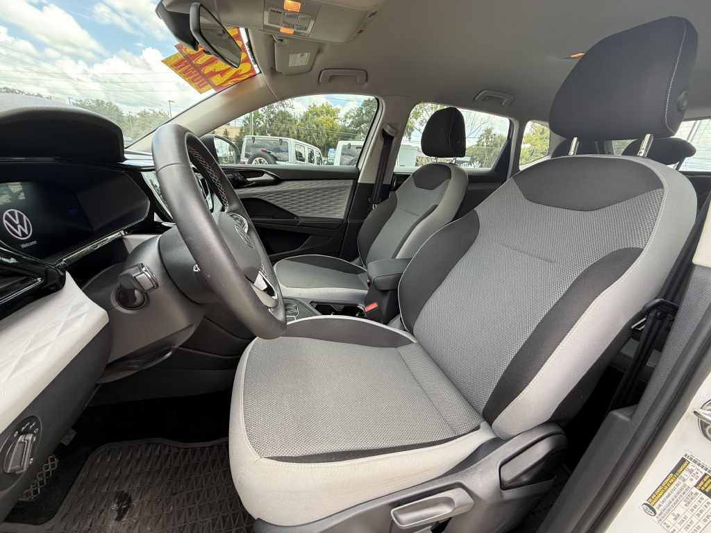 2024 Volkswagen Taos Image 19