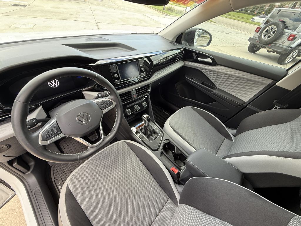 2024 Volkswagen Taos Image 20