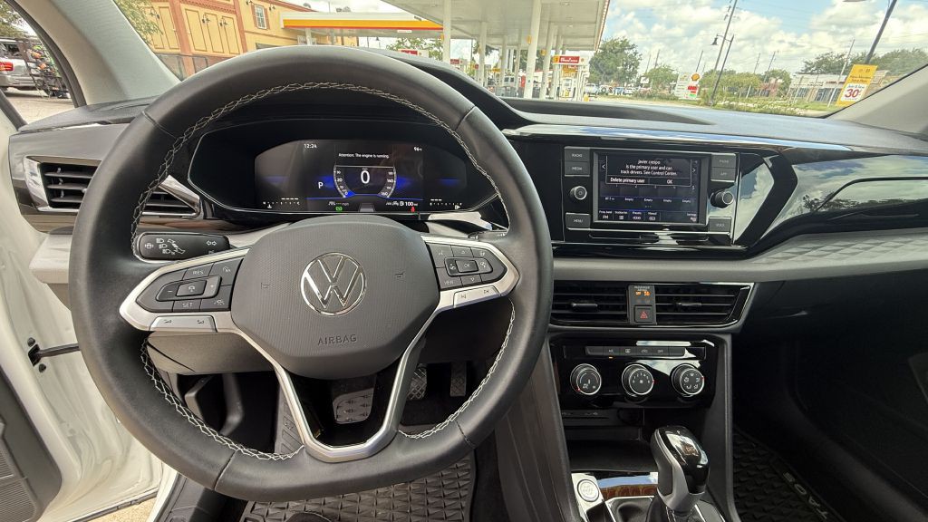 2024 Volkswagen Taos Image 21