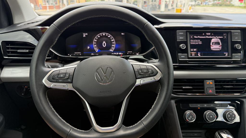 2024 Volkswagen Taos Image 29