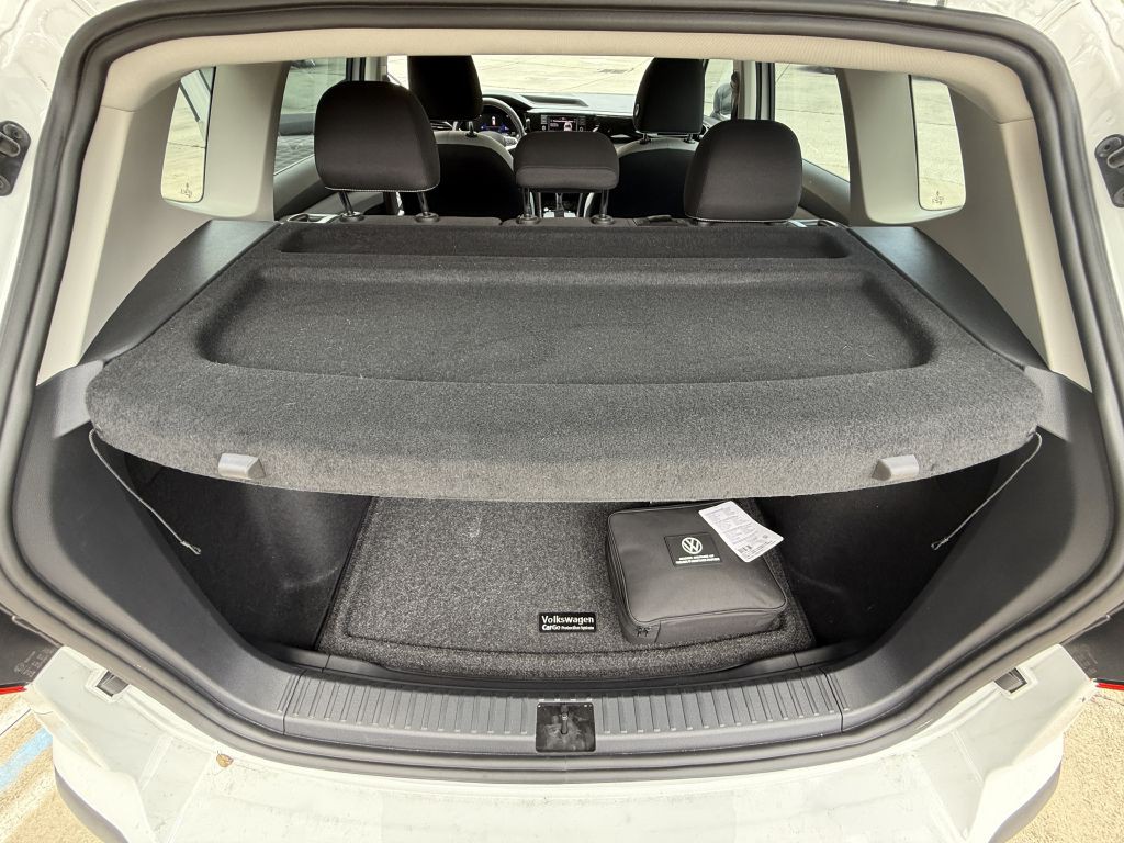 2024 Volkswagen Taos Image 41