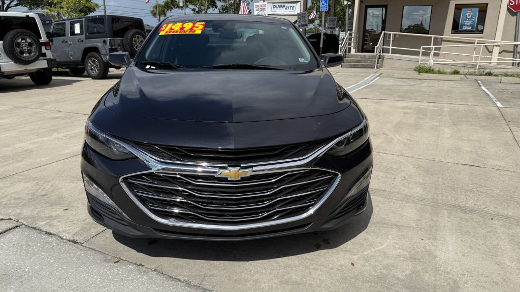2023 Chevrolet Malibu Image 2