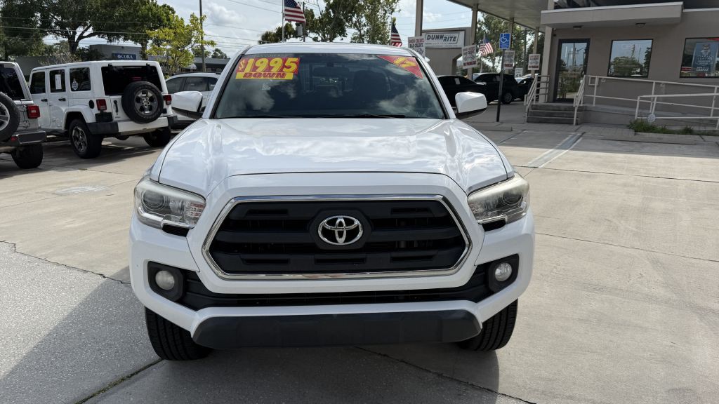 2017 Toyota Tacoma Image 2