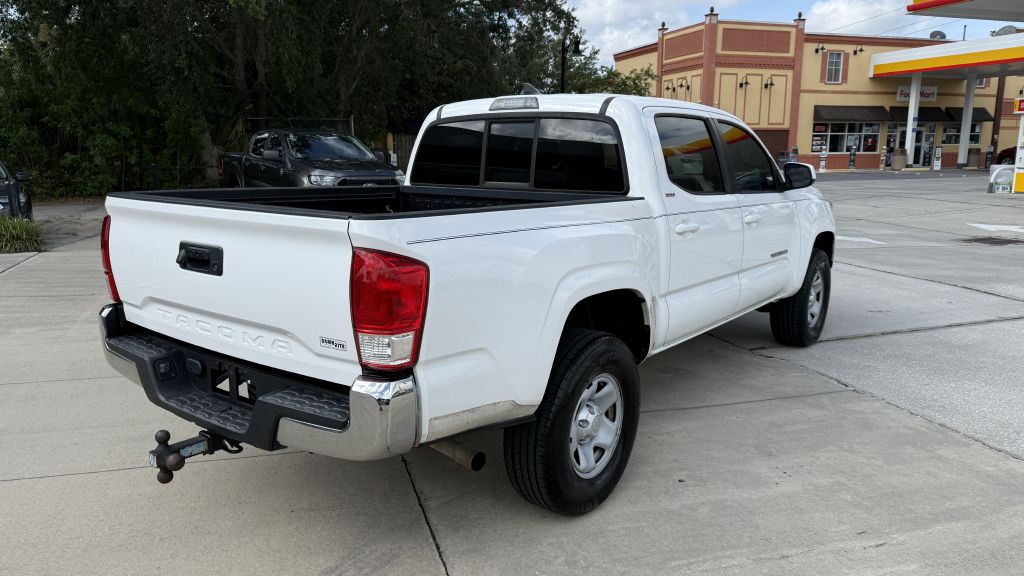 2017 Toyota Tacoma Image 7