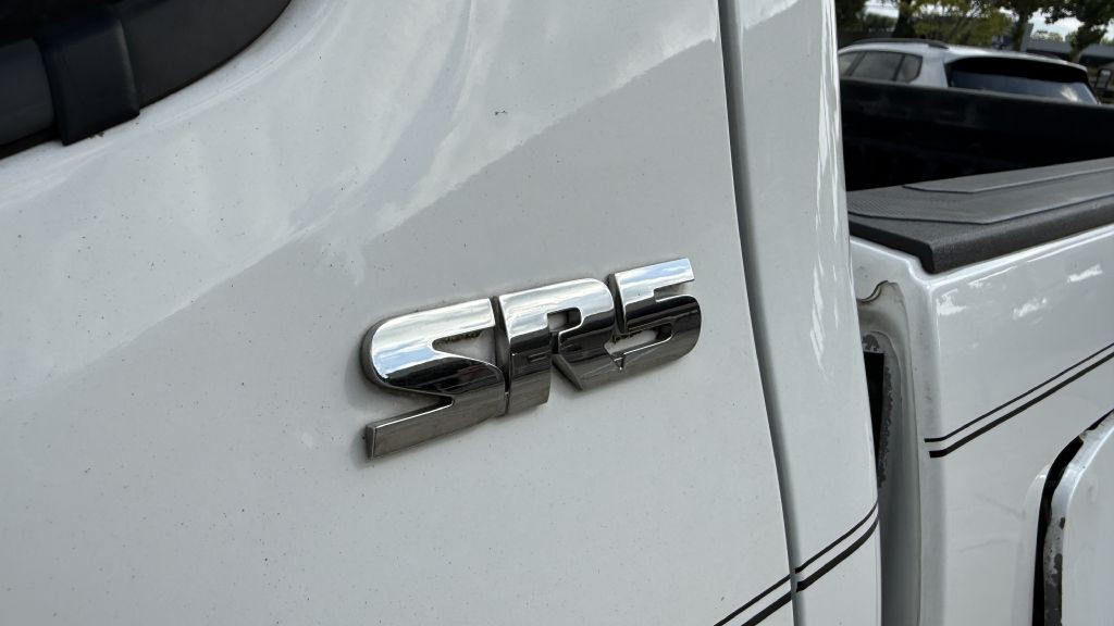 2017 Toyota Tacoma Image 14