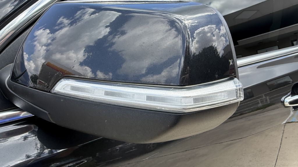 2020 GMC Acadia Image 13