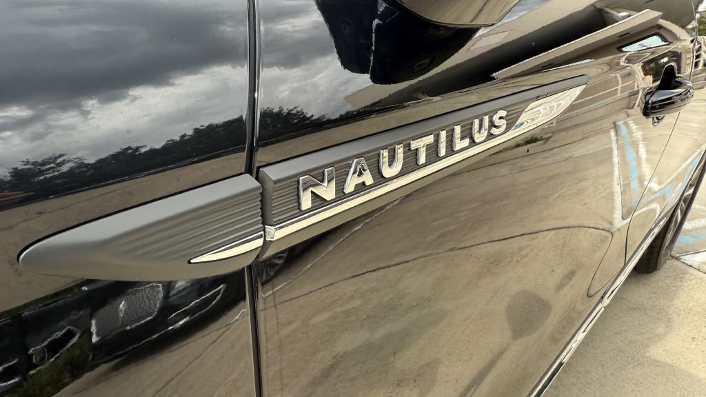 2021 Lincoln Nautilus Image 15