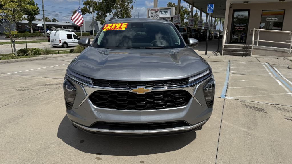 2024 Chevrolet Trax Image 2