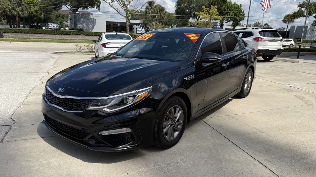 2020 Kia Optima Image 3