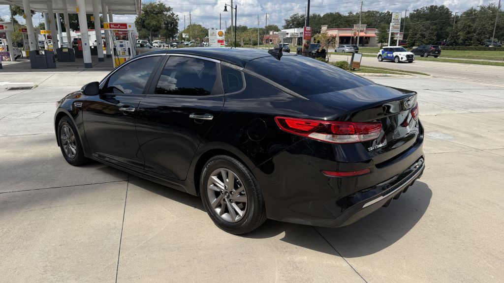 2020 Kia Optima Image 5