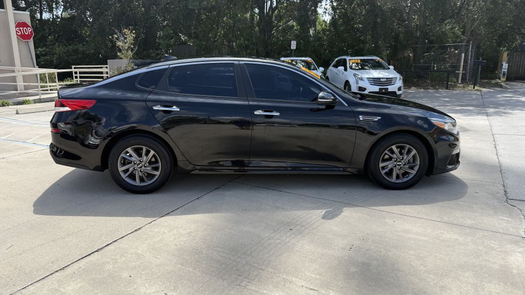 2020 Kia Optima Image 8