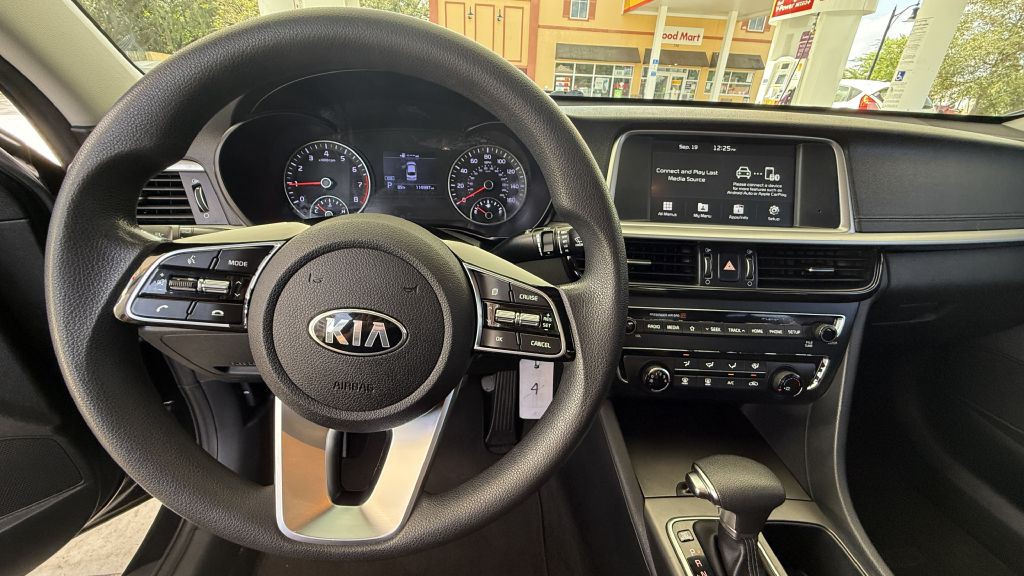 2020 Kia Optima Image 20