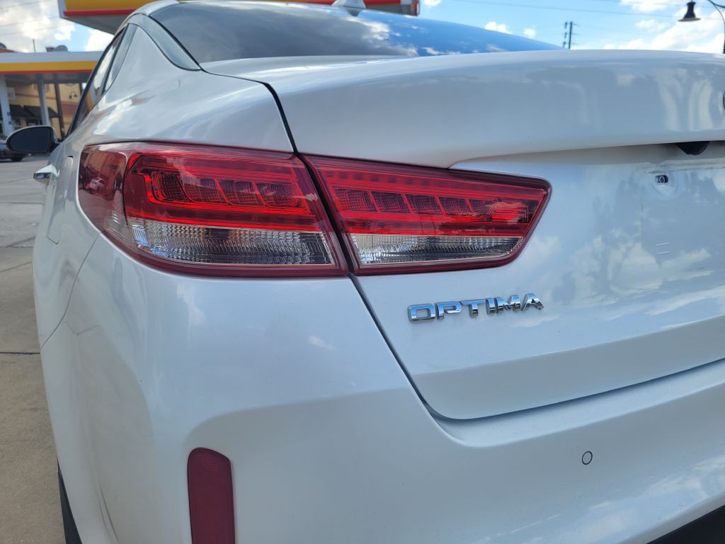 2019 Kia Optima Image 16