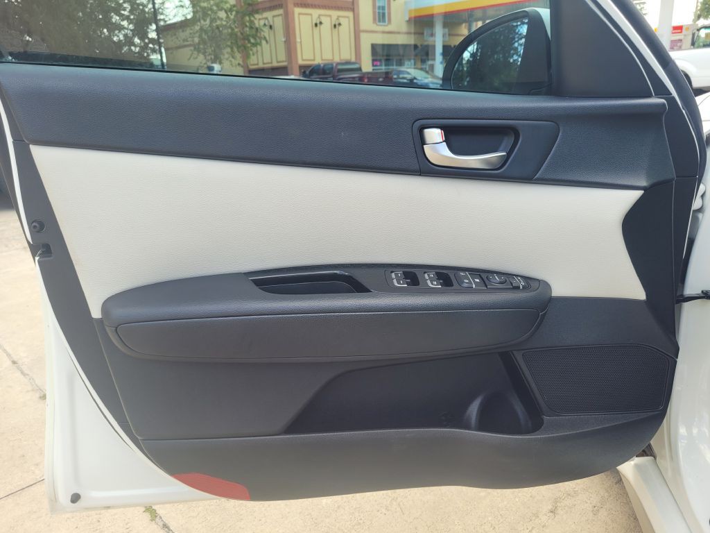 2019 Kia Optima Image 36
